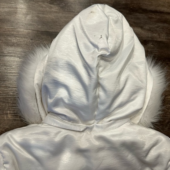 Bebe White Silk Winter Jacket with Lace-Up Back - Picture 10 of 11